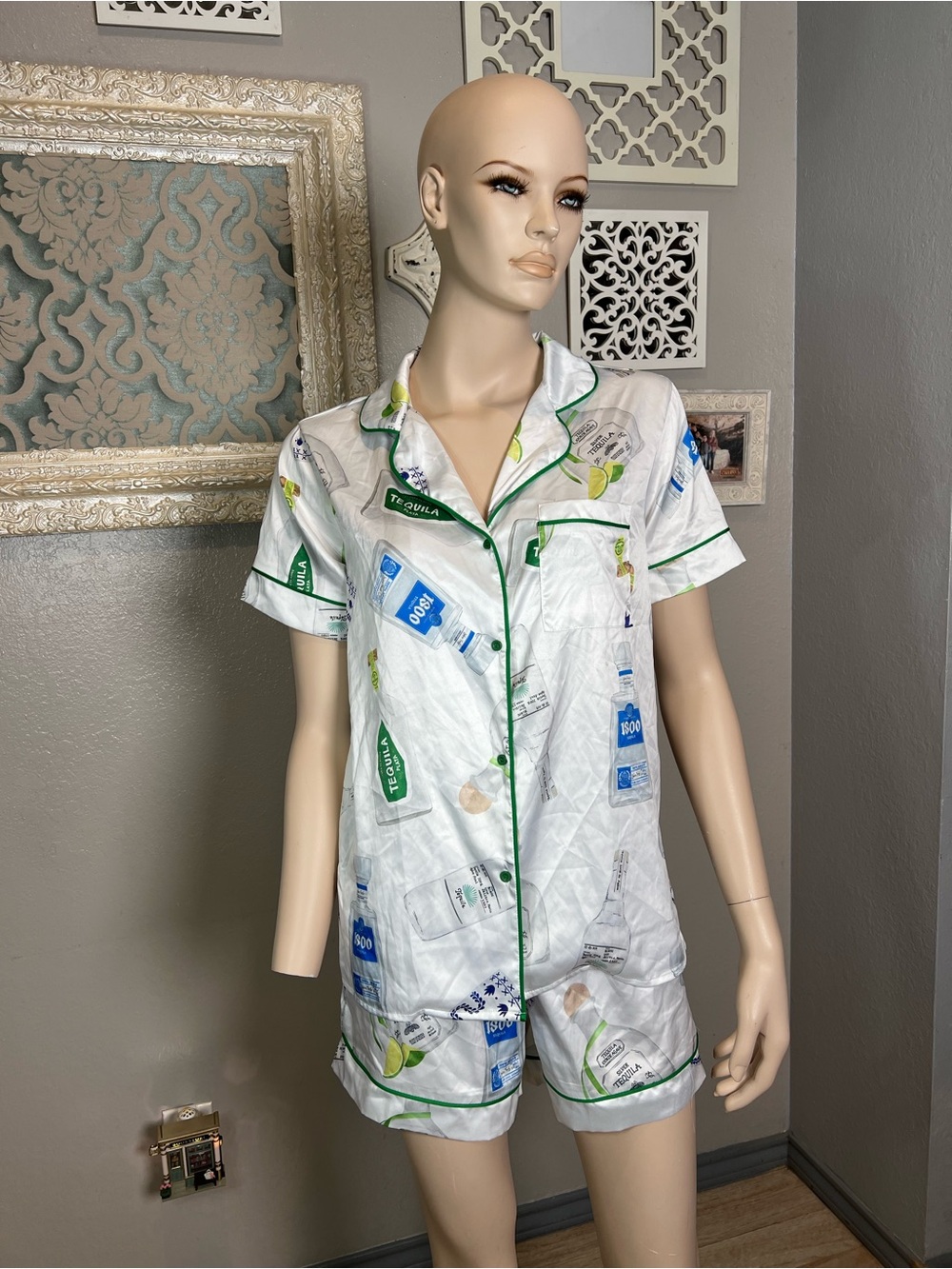 Shirt and shorts pajama set with a tequila theme - Picture 3 of 13